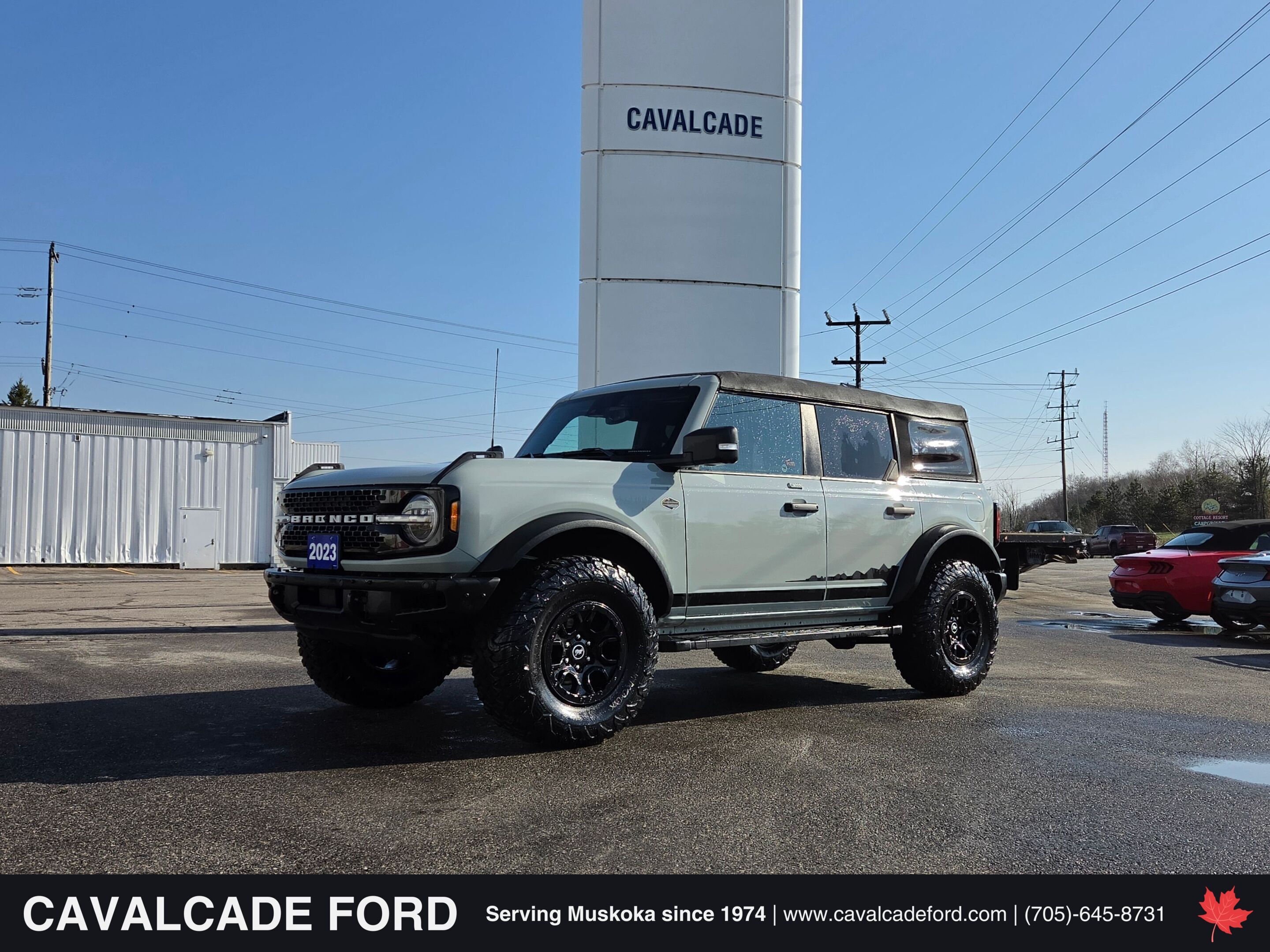 Gray 2023 Ford Bronco Wildtrak Advanced 4-Door 4WD SUV / Crossover Four-Wheel Drive Automatic