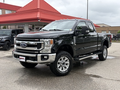 Black 2022 Ford F-250 Super Duty XLT SuperCab 4WD Pickup Truck Four-Wheel Drive 6-Speed Automatic
