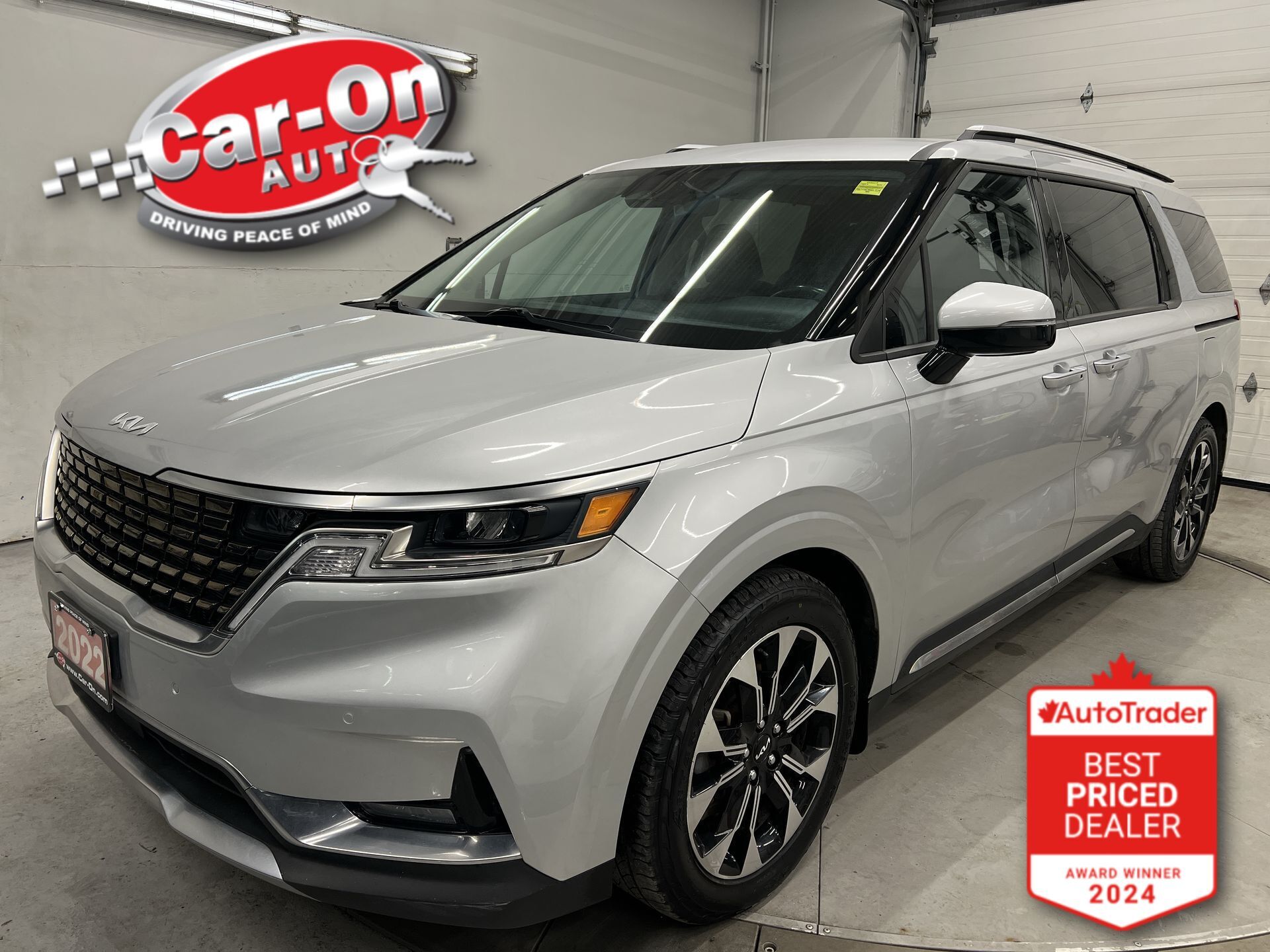 Silver 2022 Kia Carnival EX FWD Minivan Front-Wheel Drive Automatic