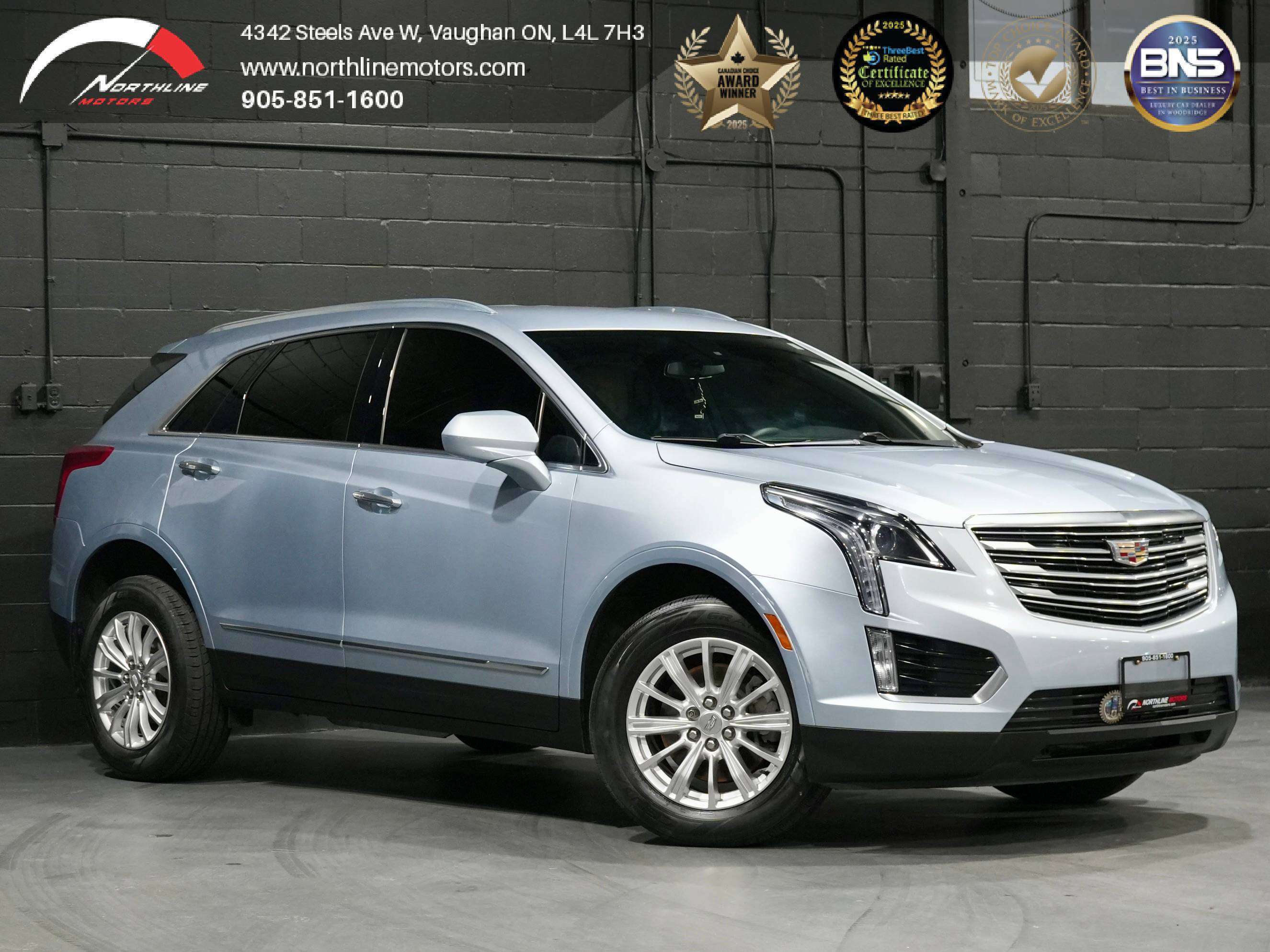 Silver 2017 Cadillac XT5 FWD SUV / Crossover Front-Wheel Drive 8-Speed Automatic