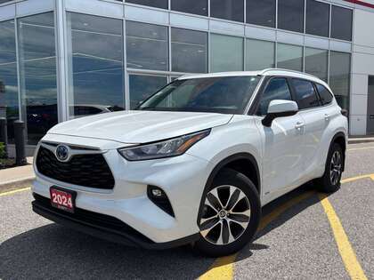 used 2024 Toyota Highlander car, priced at $53,995