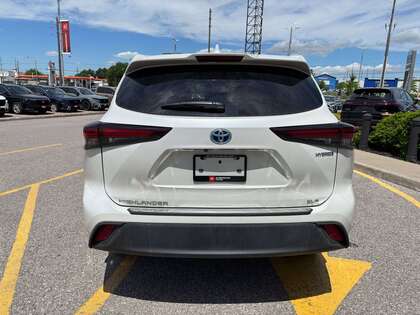 used 2024 Toyota Highlander car, priced at $53,995