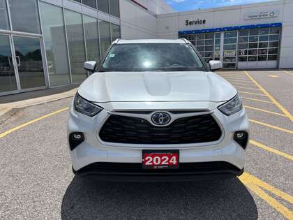 used 2024 Toyota Highlander car, priced at $53,995