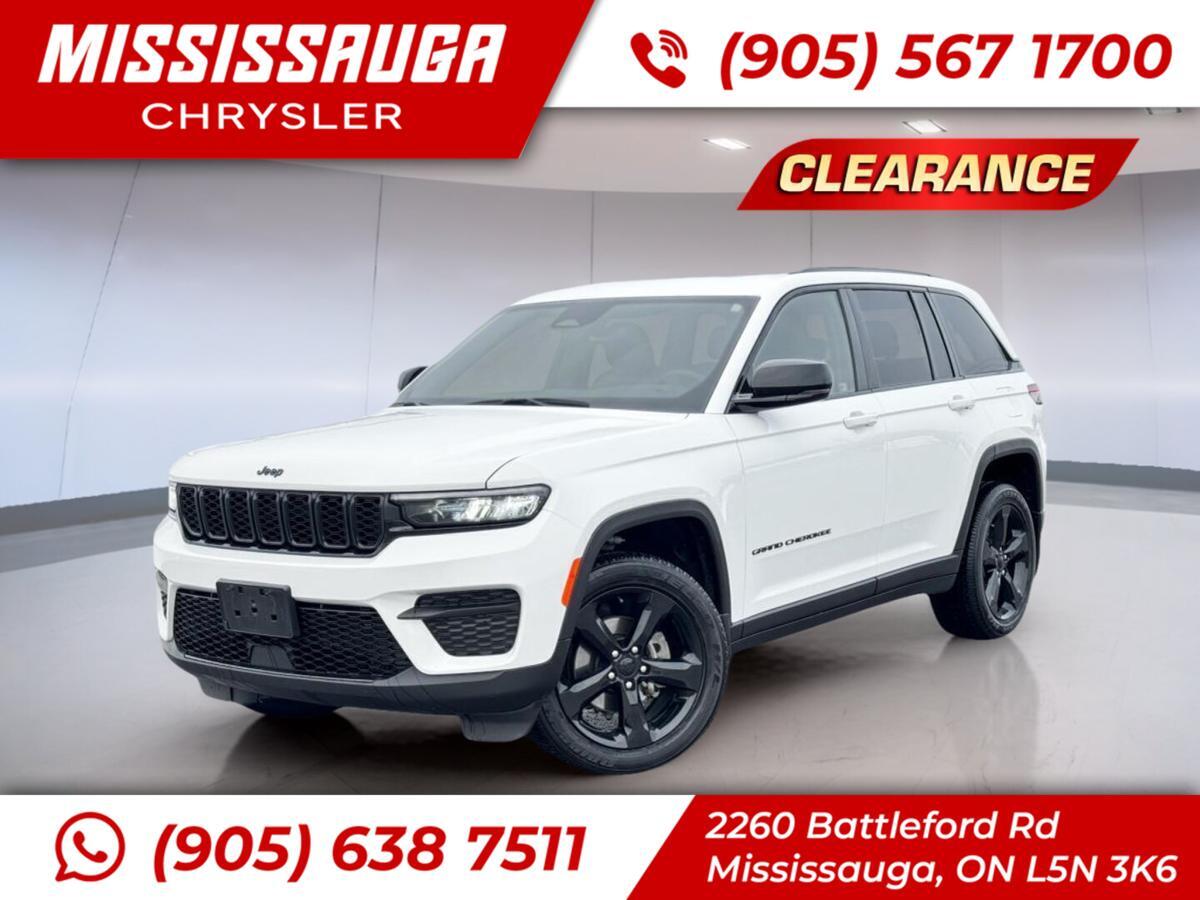 White 2024 Jeep Grand Cherokee Laredo 4WD SUV / Crossover Four-Wheel Drive Automatic