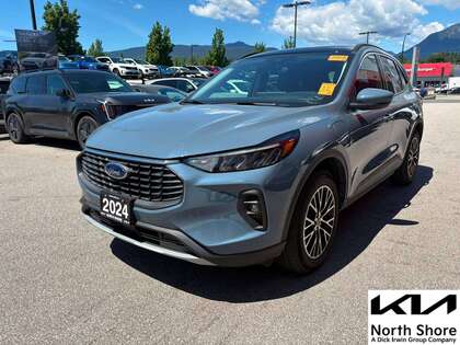Blue 2024 Ford Escape Hybrid Plug-in FWD SUV / Crossover Front-Wheel Drive Automatic