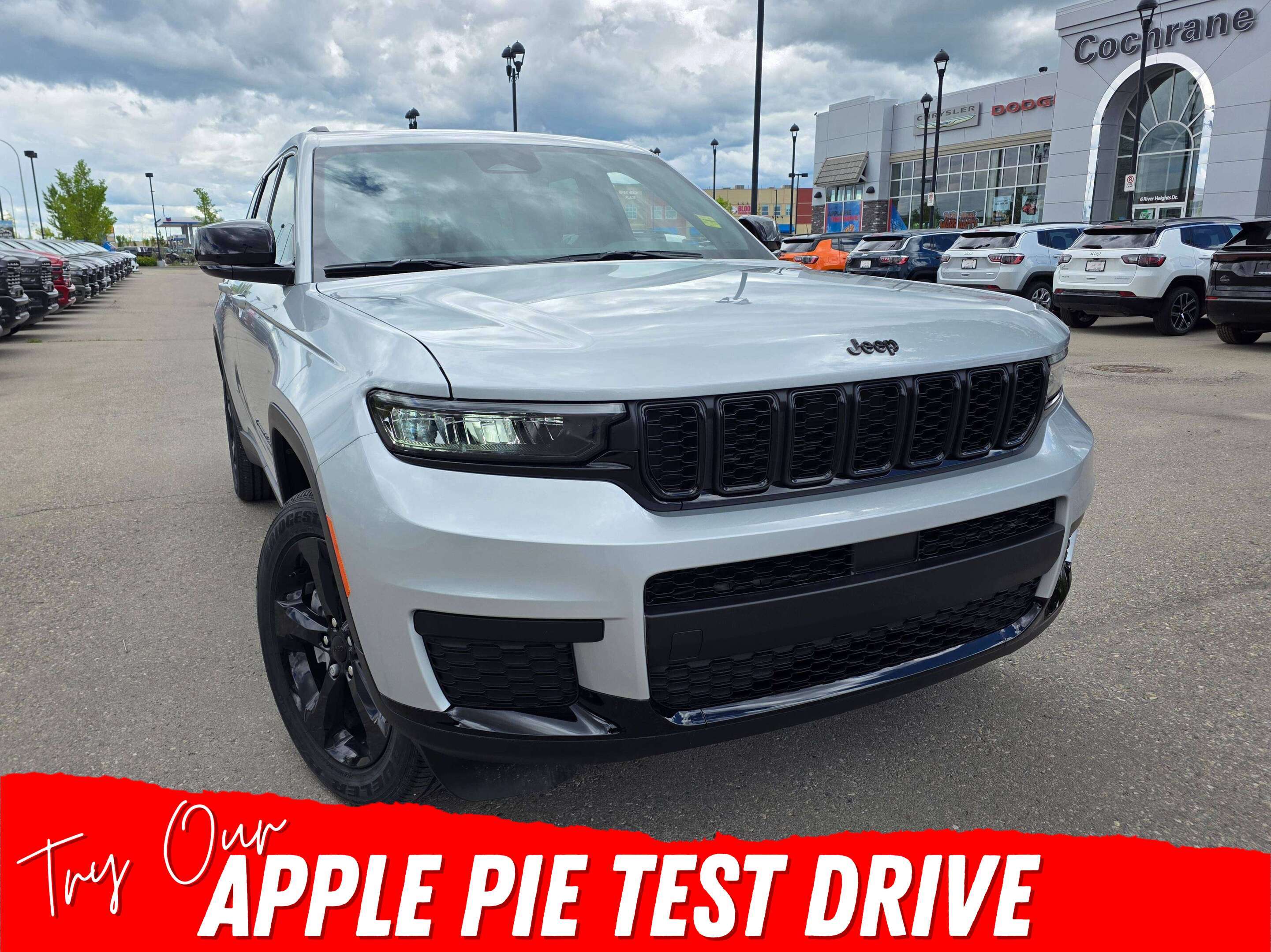 2025 Jeep Grand Cherokee L Altitude 4WD