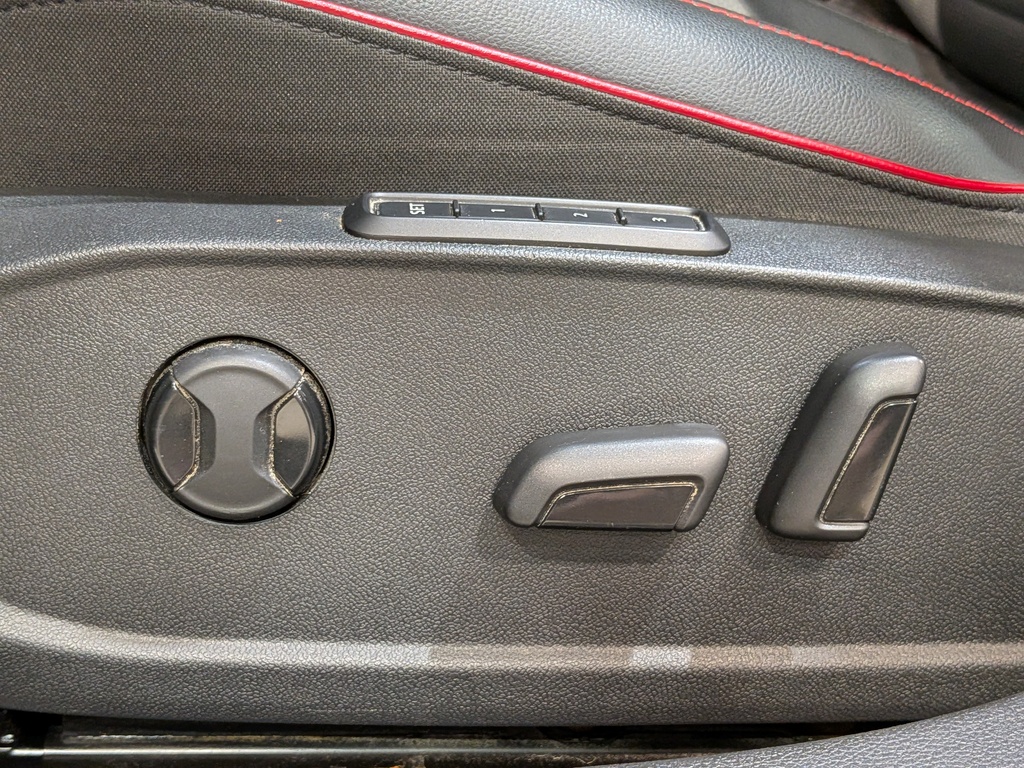 Volkswagen Golf GTI 2023