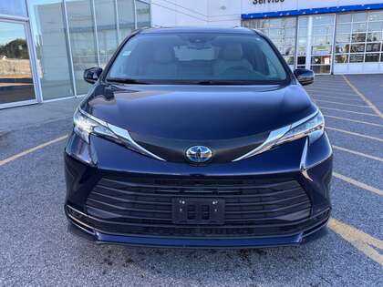 used 2025 Toyota Sienna car, priced at $54,995