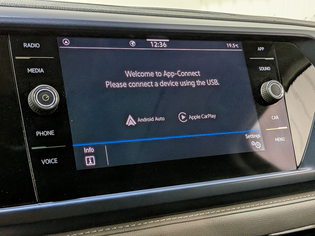 Volkswagen Taos 2024