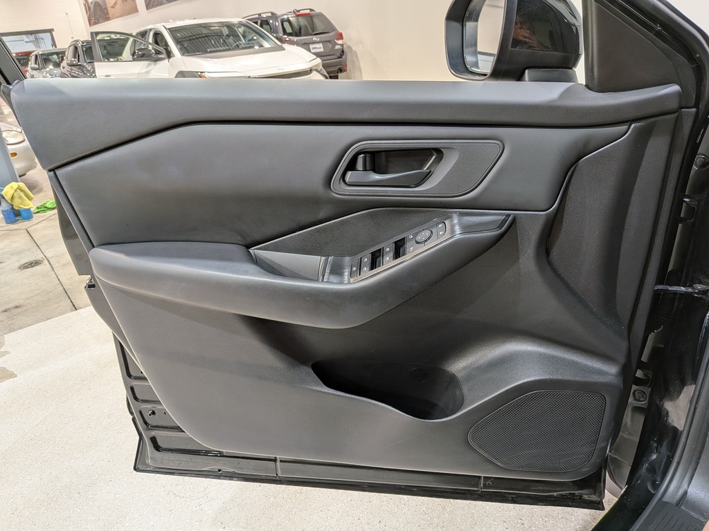 Nissan Rogue 2024