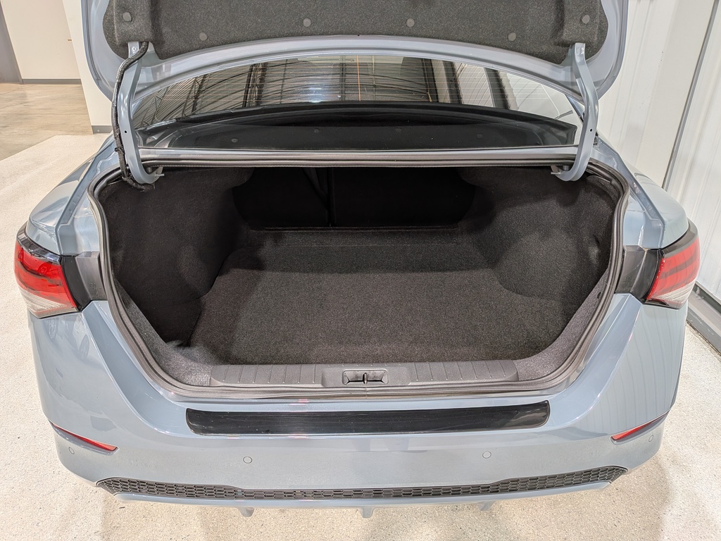 Nissan Sentra 2024