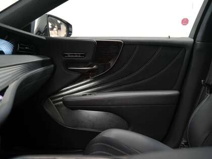 used 2018 Lexus LS 500 car, priced at $63,900