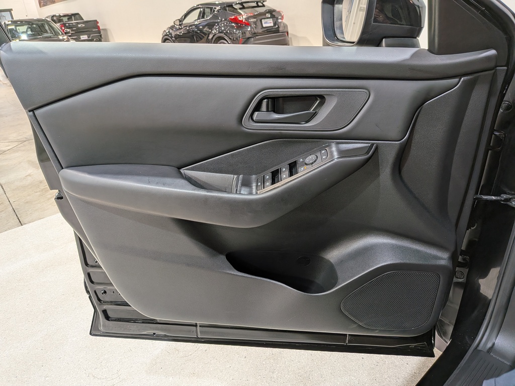 Nissan Rogue 2024