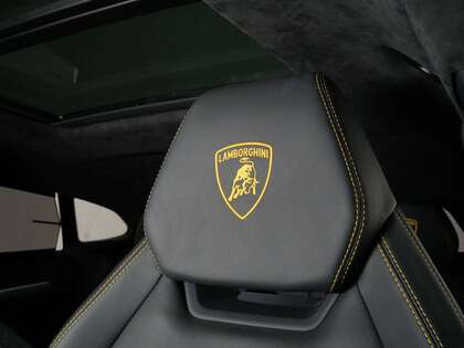 used 2022 Lamborghini Urus car, priced at $259,900