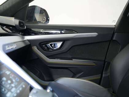 used 2022 Lamborghini Urus car, priced at $259,900