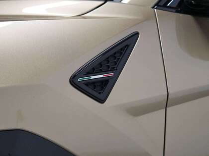 used 2022 Lamborghini Urus car, priced at $259,900