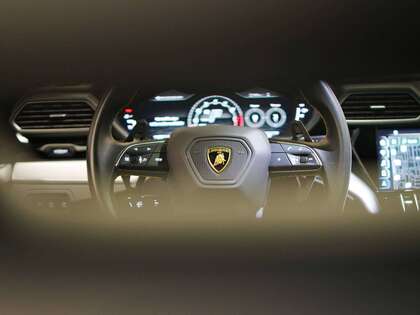 used 2022 Lamborghini Urus car, priced at $259,900