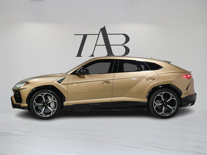 used 2022 Lamborghini Urus car, priced at $259,900