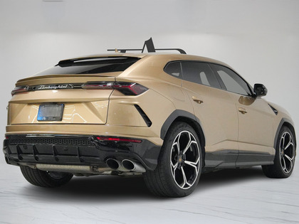 used 2022 Lamborghini Urus car, priced at $259,900