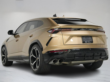 used 2022 Lamborghini Urus car, priced at $259,900