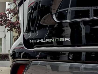 used 2025 Toyota Highlander car, priced at $56,495