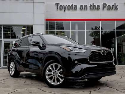 used 2025 Toyota Highlander car, priced at $56,495