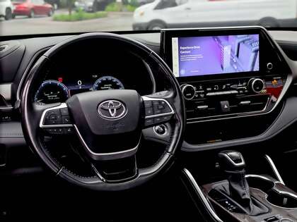 used 2025 Toyota Highlander car, priced at $56,495