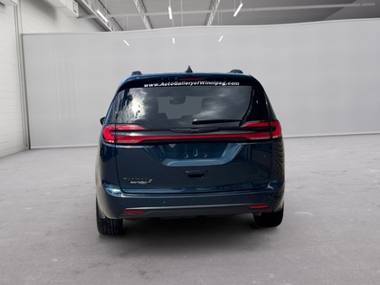 used 2025 Chrysler Pacifica car, priced at $42,251