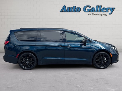 used 2025 Chrysler Pacifica car, priced at $42,251