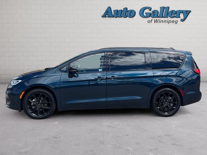 used 2025 Chrysler Pacifica car, priced at $42,251