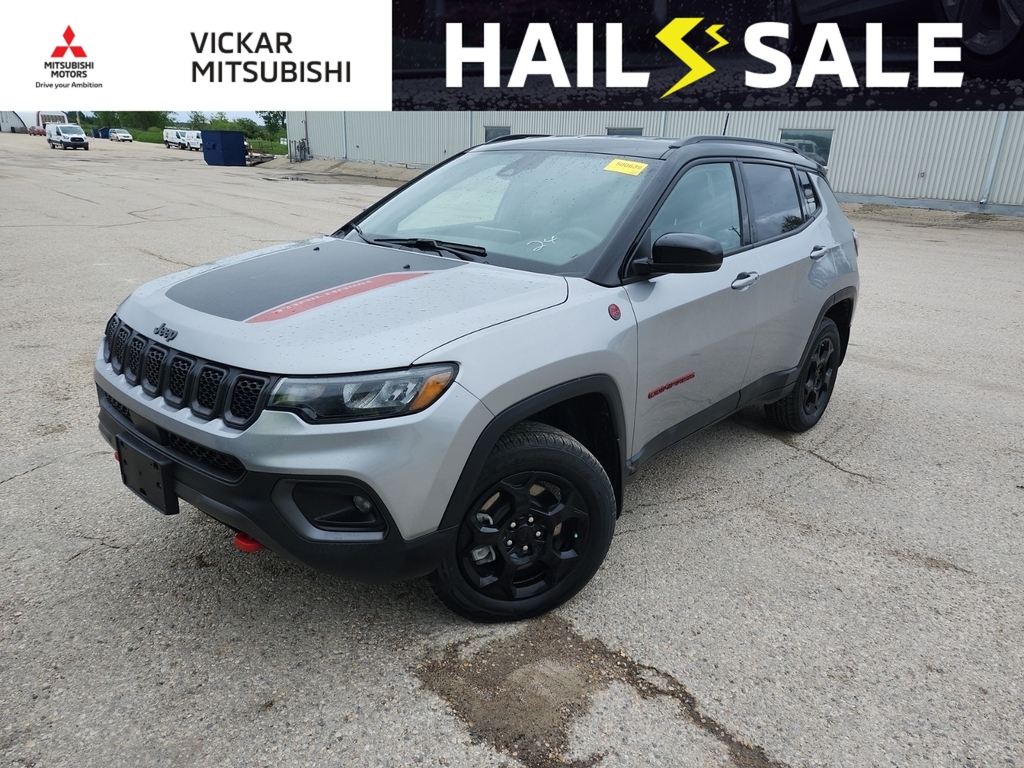 2023 Jeep Compass Trailhawk 4x4 / Clean Carfax / Well Equipped