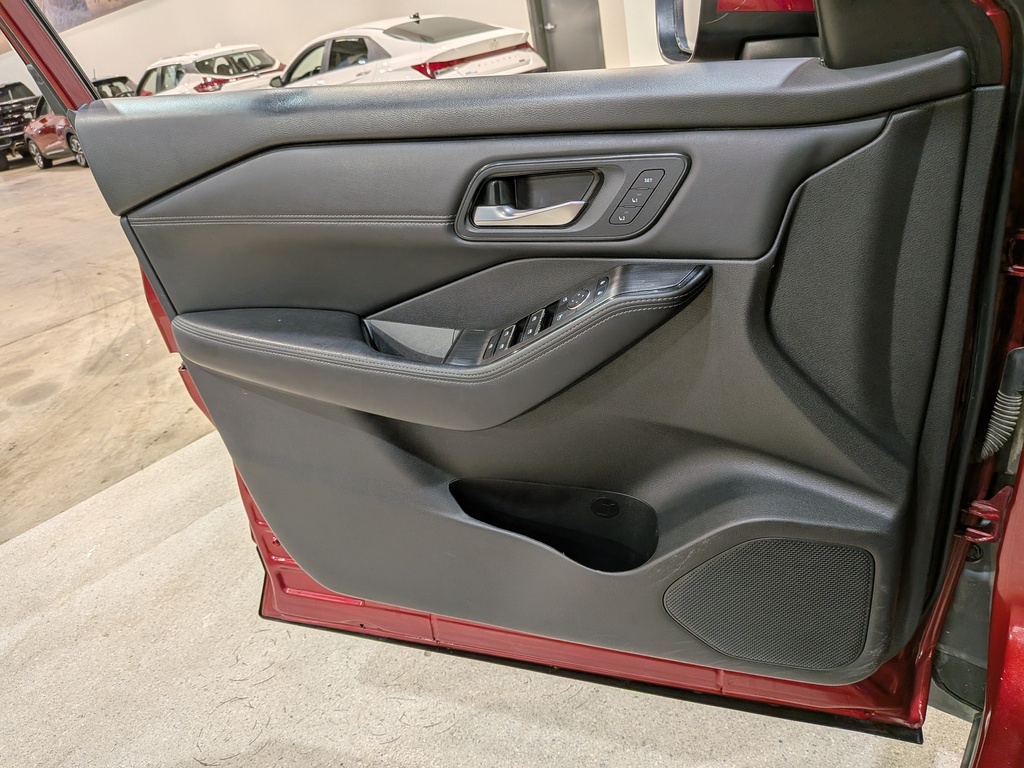 Nissan Rogue 2024
