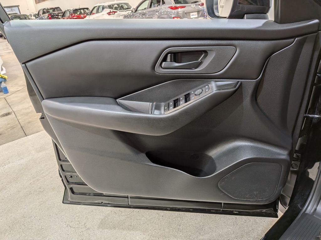 Nissan Rogue 2024