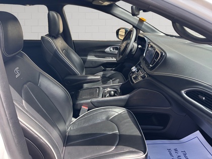 used 2025 Chrysler Pacifica car, priced at $41,988