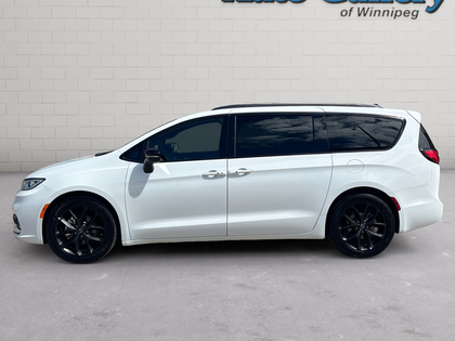 used 2025 Chrysler Pacifica car, priced at $41,988