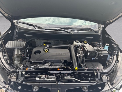 used 2023 Chevrolet Equinox car, priced at $29,788