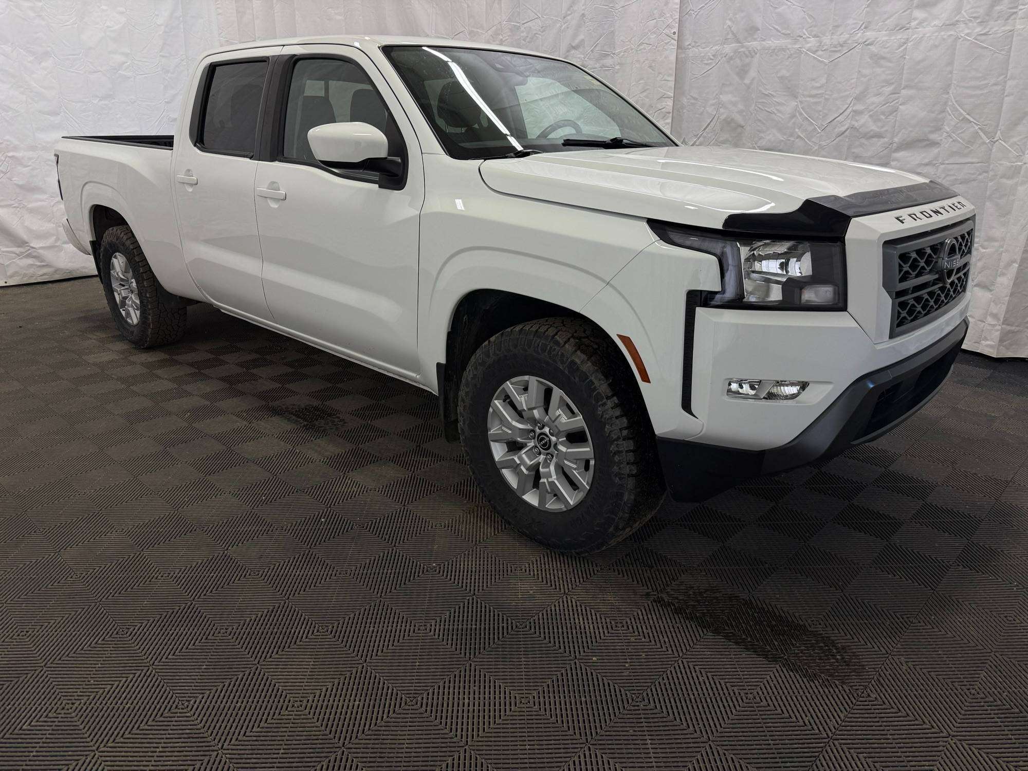 2022 Nissan Frontier SV Crew Cab LB 4WD