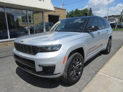 Silver 2025 Jeep Grand Cherokee L SUV / Crossover Four-Wheel Drive Automatic
