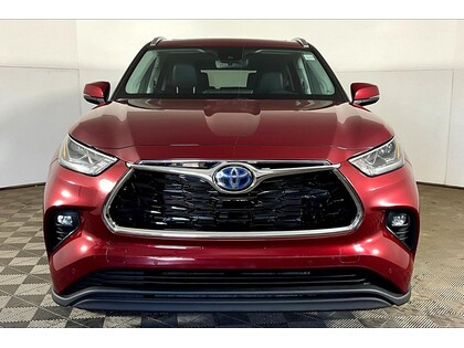 used 2023 Toyota Highlander car, priced at $55,998
