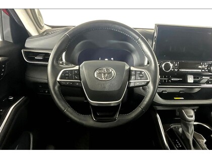 used 2023 Toyota Highlander car, priced at $55,998