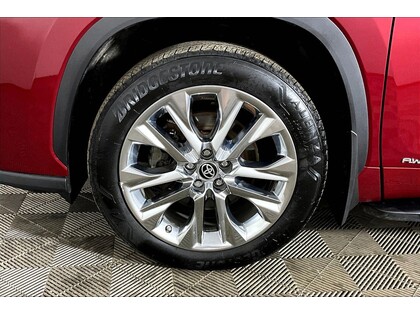 used 2023 Toyota Highlander car, priced at $55,998