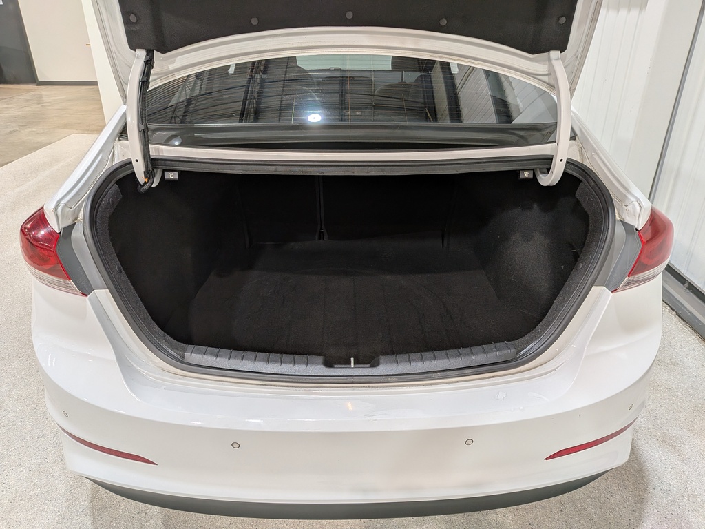 Hyundai Elantra 2018