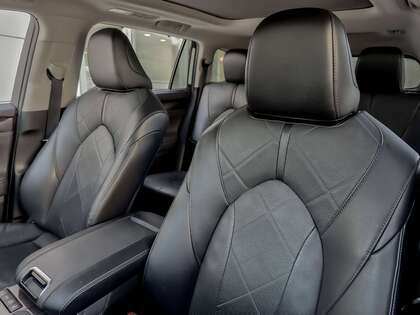 used 2022 Toyota Highlander car, priced at $44,495