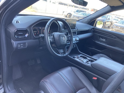 used 2025 Honda Pilot car, priced at $59,900