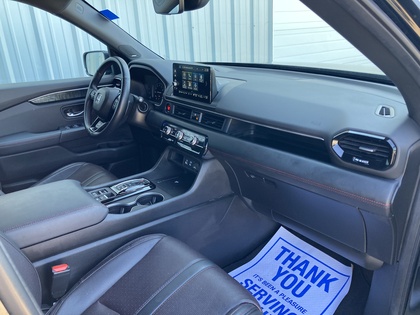 used 2025 Honda Pilot car, priced at $59,900