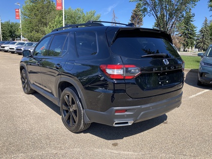 used 2025 Honda Pilot car, priced at $59,900