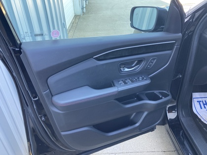 used 2025 Honda Pilot car, priced at $59,900