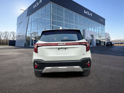 used 2025 Kia Seltos car, priced at $29,999