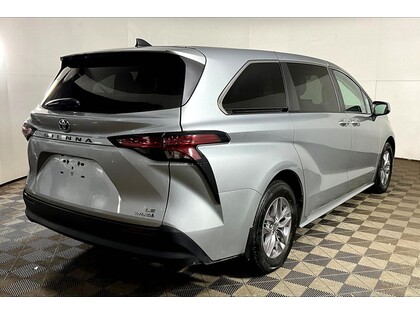 used 2021 Toyota Sienna car, priced at $44,998