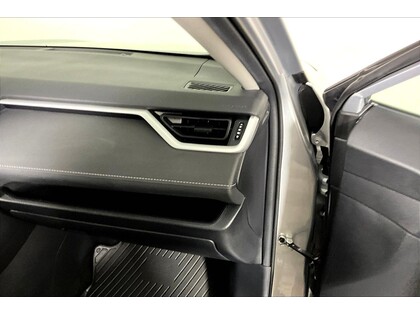used 2020 Toyota RAV4 car, priced at $30,998